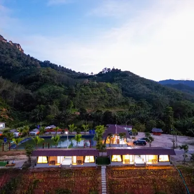 Khaosok River Stone Resort & Camp Hotels near แคมป์ปิ้งภูตาจ้อยเขาศก CAMPING AT PHU TA JOY khaosok