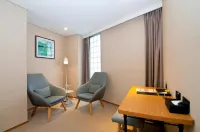CHECK inn SELECT Chiayi RenAi - Gym