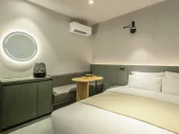 Anook Hotel Daejeon Munchang Hotels near Dae-dong Station