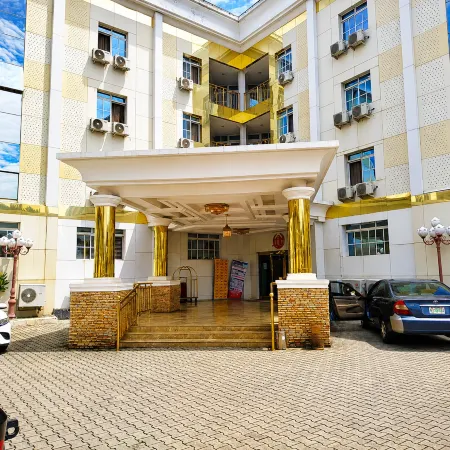 Immaculate Diamond Hotel and Apartments
