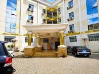 Immaculate Diamond Hotel and Apartments - Boutique