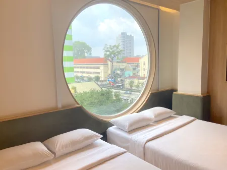 MEANDER Saigon Отели рядом с достопримечательностью «Hutech University of Technology»