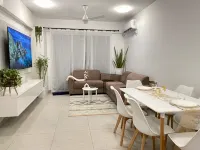 3BHK Near Airport Modern & Comfy Apartment - Condos