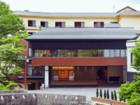 創業大正十五年 蓼科 親湯温泉 茅野のホテル