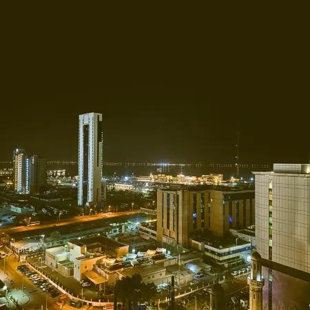Safari Kuwait Hotel Apartments Отели рядом с достопримечательностью «Торговый центр Souk Sharq»