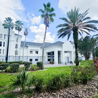 مونتريال سويتس أورلاند  باي آيتش جي Hotels near متاجر أورلاندو بريميوم
