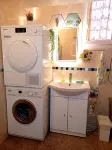 Shared appartement with 3 private rooms terrace garden parking 600m RER B