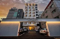POHANG HOTEL LA TERRACE Hotels near Pohang University of Science and Technology