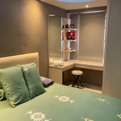 Cozy Studio Apartment Green Bay Hotel dekat Dermaga Muara Angke