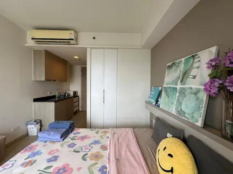 King Bed Seaview Studio With Kitchen