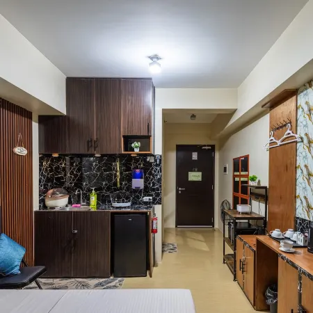 Studiotel CDO Avida Tower 2 | WiFi|Netflix|Pool Hotels in Cagayan De Oro