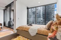 Unbeatable Convenience 2BR – SouthernCross CBD Gateway