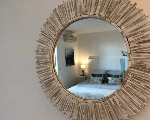 By the sea, calm studio with terrace, near Monaco. Hotels in Beausoleil