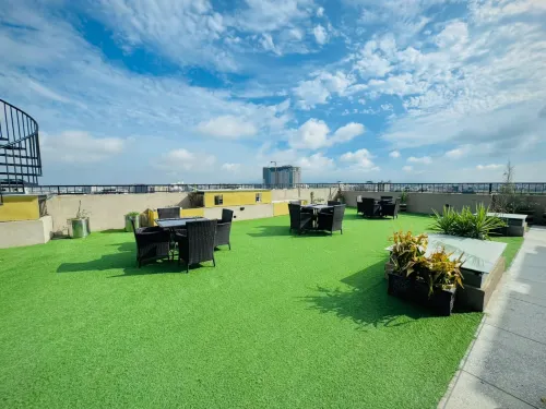 Redline Premier Hotel - New