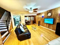 LGA, 3 Br Duplex Private House!