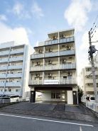 Exsaison Chatan，Sightseeing, gourmet food, and shopping are all within 5 minutes_Parking available