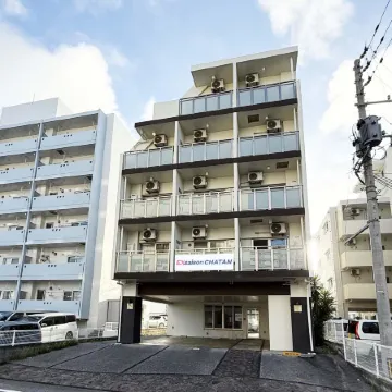 Exsaison Chatan，Sightseeing, gourmet food, and shopping are all within 5 minutes_Parking available