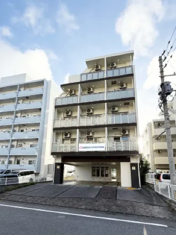 Exsaison Chatan，Sightseeing, gourmet food, and shopping are all within 5 minutes_Parking available