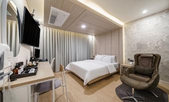 Daejeon Brown Dot Wolpyeong Branch