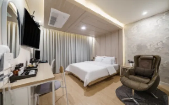 Daejeon Brown Dot Wolpyeong Branch