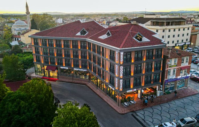 WestDoor Hotel