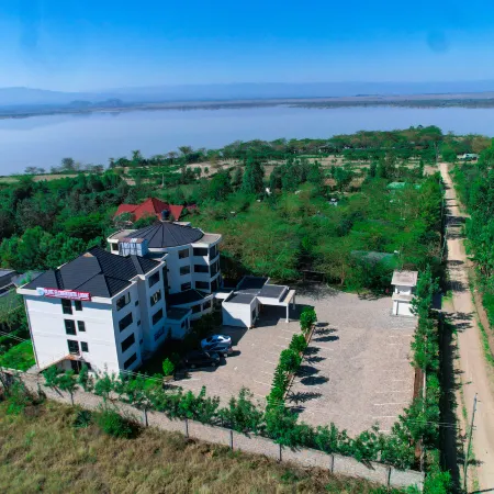 OLIVE LAKE ELEMENTAITA LODGE
