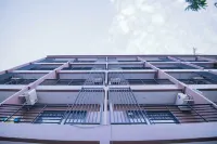 PJ Loft Hotel Lopburi Hotel in zona Palazzo King's Narai