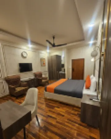 Ambassador's Suite F8