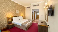 Elite Jonrad Hotel - 3-Star