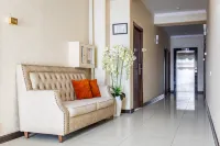 Sato hotel - Parkering