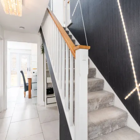 8 Beds | Contractors | 4BR 2.5BA | Garden