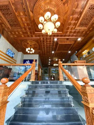 Hoàng Quân Hotel - Gò Vấp Các khách sạn gần Bách Hóa Thành Điệp