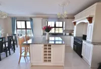 The Cliffs of Moher Holiday House 克萊爾郡住宿飯店