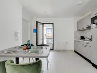 Elegant Appt - 2BDR/6P - Near Paris & La Défense Hotels in Suresnes