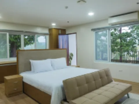 바인 앤 캐노피 바탄 호텔
