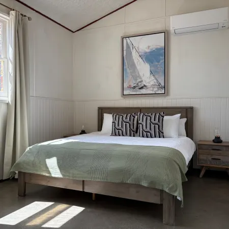 The Podium - Modern Cottage - Central Oatlands Отели в г. Отлендс