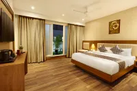Liza Royale Hotel Near chennai Central Railway Station