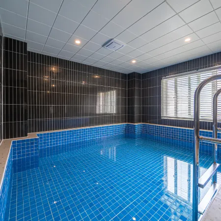 Doan Pool villa & Kids Hotel