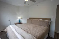 Prime 2bdr Downtown Nashville Unit - Walk to Broadway and Music City Center - Homestays