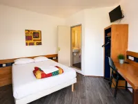 Mâcon Nord Hôtel - Parkplatz