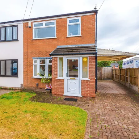 3-Bed Westhoughton | M61 | Driveway Parking