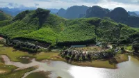 Nguyen Shack Retreat Hotels in 