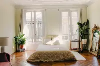 Appartement Haussmannien Moderne à Paris 8