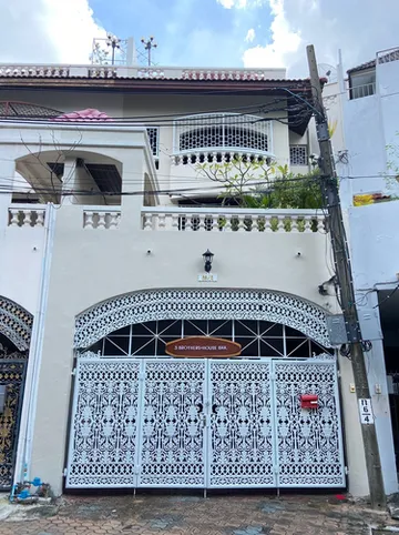 รูปภาพของ3 Brothers House BKK