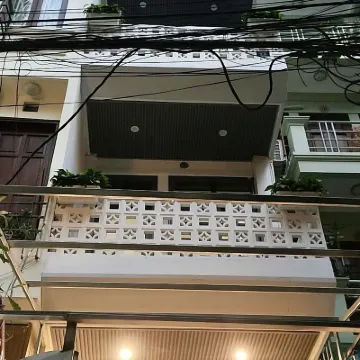 Era Apartment Giang Vo Hotels near Top One KTV