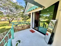 Sabai Sunrise House Отели в г. 