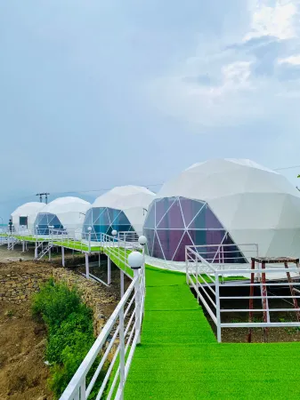 HR 26 Hotels & Resorts Отели рядом с достопримечательностью «Glamping Dome By Navira home's»