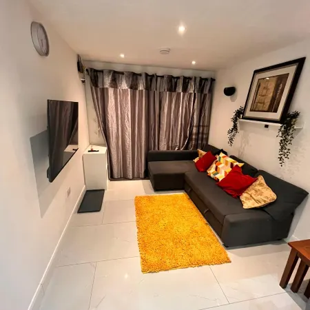 Greenwich Oasis Near o2 arena with Spacious Charm Отели рядом с достопримечательностью «Чарлтон»
