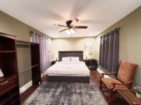 The Quiet Lux Room #3 with KB(Kingsize Bed) Hotels in Rowland Heights