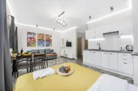 Lumina comfy apart near the railway station